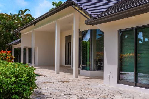 ES Hurricane Windows on a South Florida Home